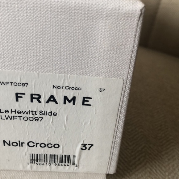 FRAME LeHewitt Leather Slide Sandal (Size 6.5) NWT - Picture 4 of 14